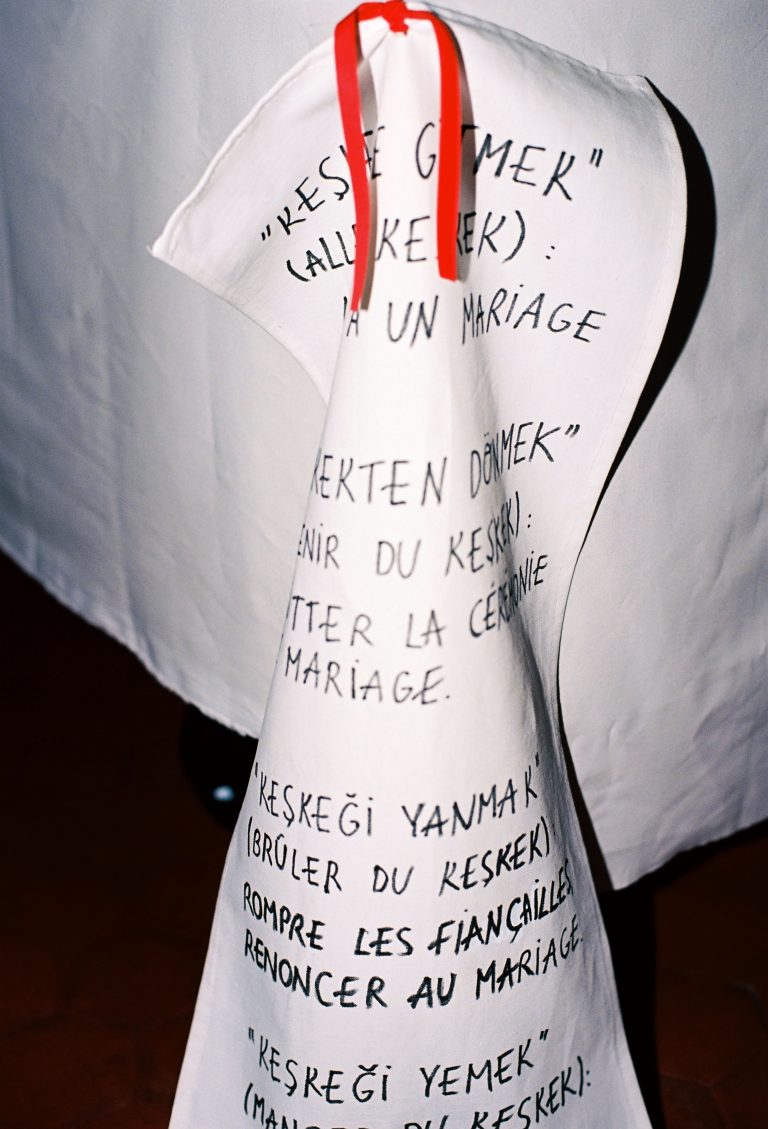 Festa, premier repas autour du keşkek, 14 septembre 2023, Marseille, détail : proverbes en lien avec le keşkek © Emma Tholot